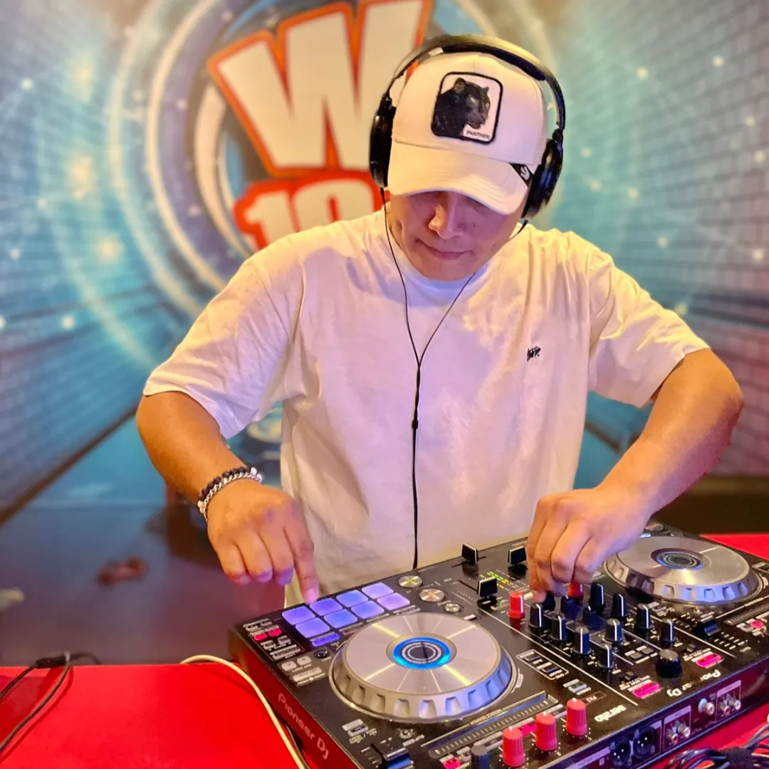 DJ Marcos sesión Radio W107