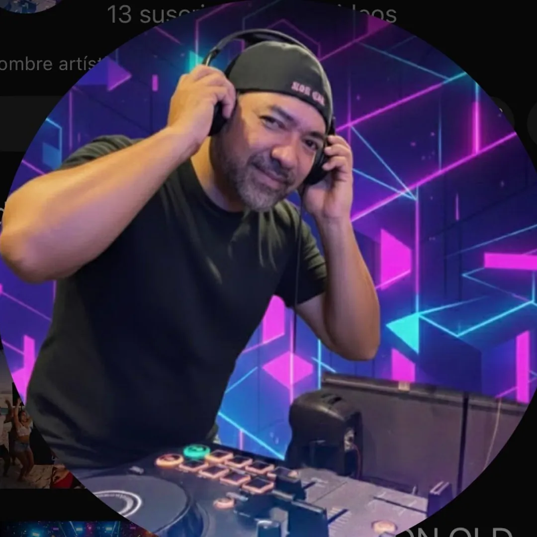 Eduardo Lozano sesión Radio W107