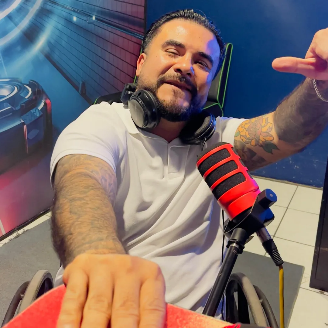 Héctor Estrada El Fénix sesión Radio W107